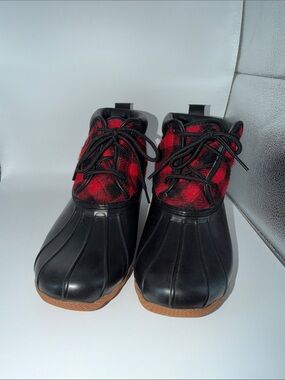 Skechers Pong Good Plaid Duck Boots Size 8